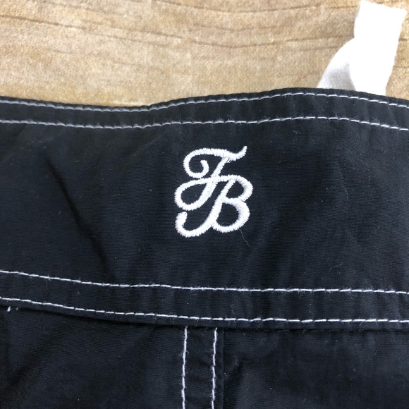 NWT Tommy Bahama Black Board Shorts Size Medium - Picture 4 of 6